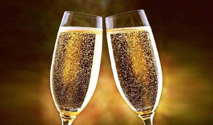 How Many Bubbles are in your Sparkling Wine and Champagne?